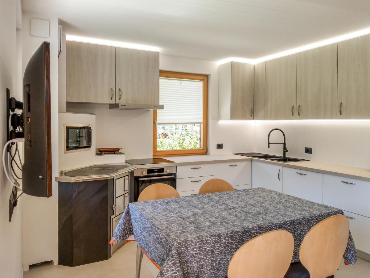 Apartment Paragole Pera